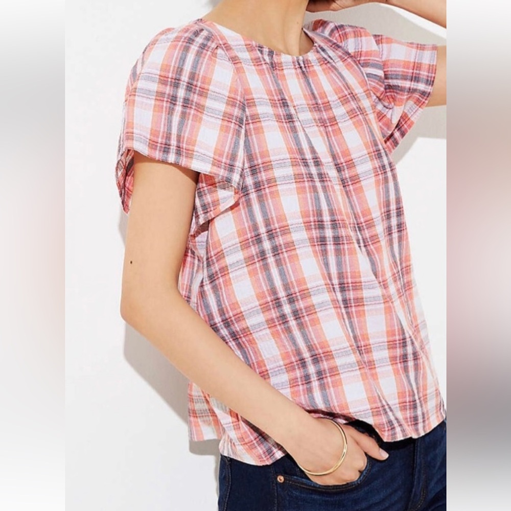 🎈Sale🎈Top With Button Back Detailing